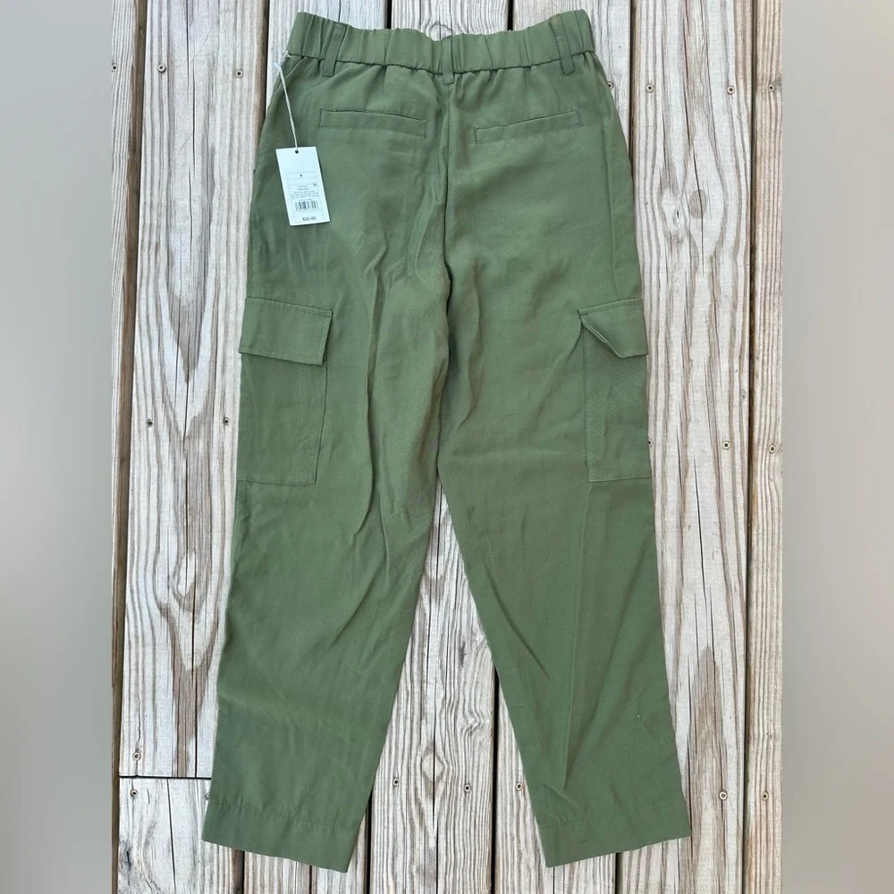A new day army green cargo style pants with pockets - Picture 2 of 7